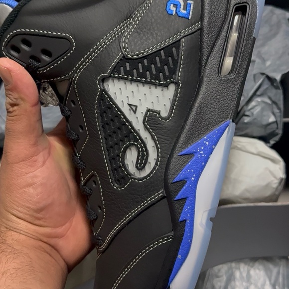 Nike Black Men's Shoes - Picture 7 of 8